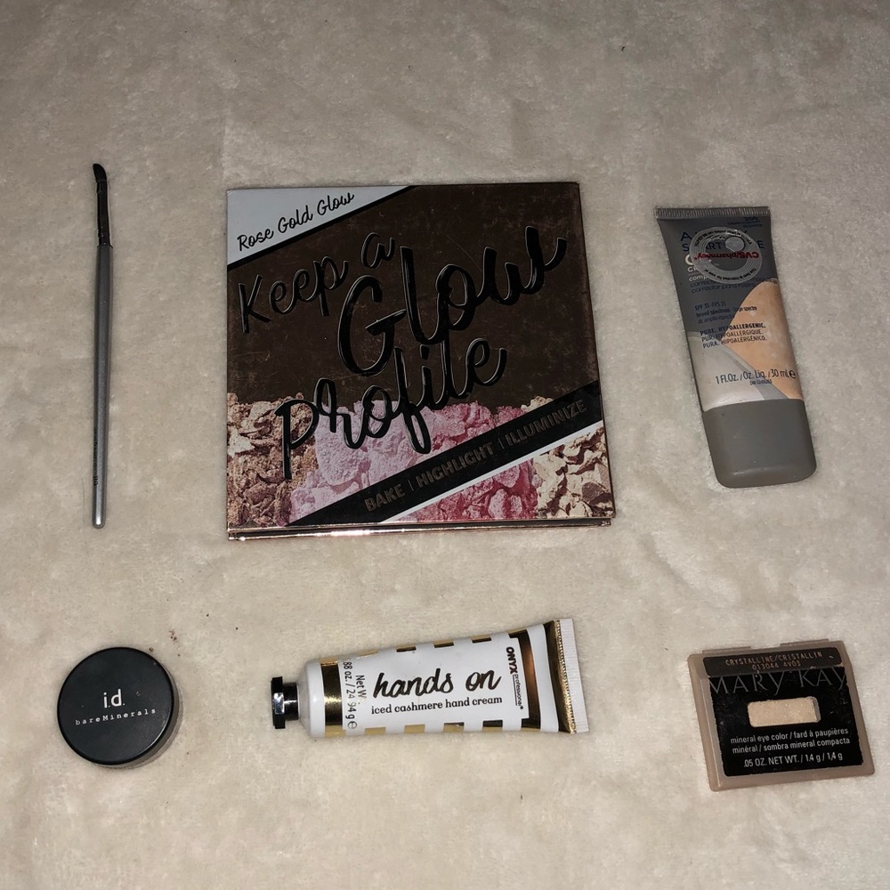 💄💋Random Makeup Set💋💄